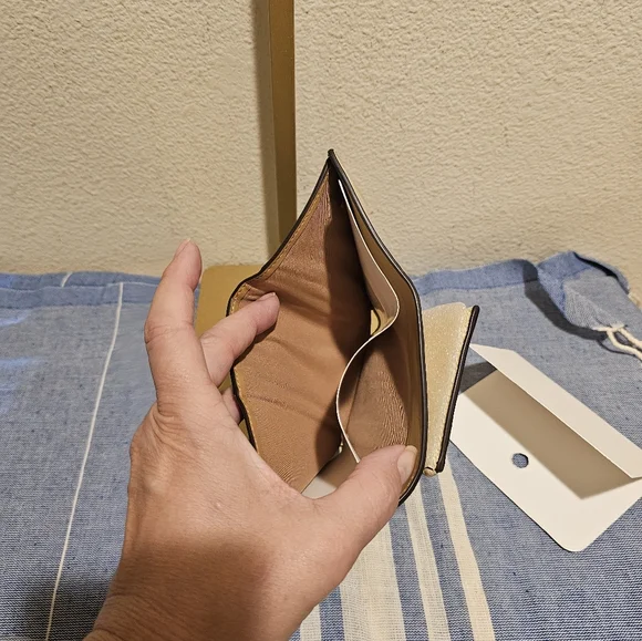 Coach Cream Leather Women's Trifold Wallet With Detachable Cc Holder - Picture 7 of 7